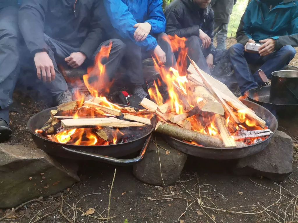 Double feu de groupe pour le stage de survie